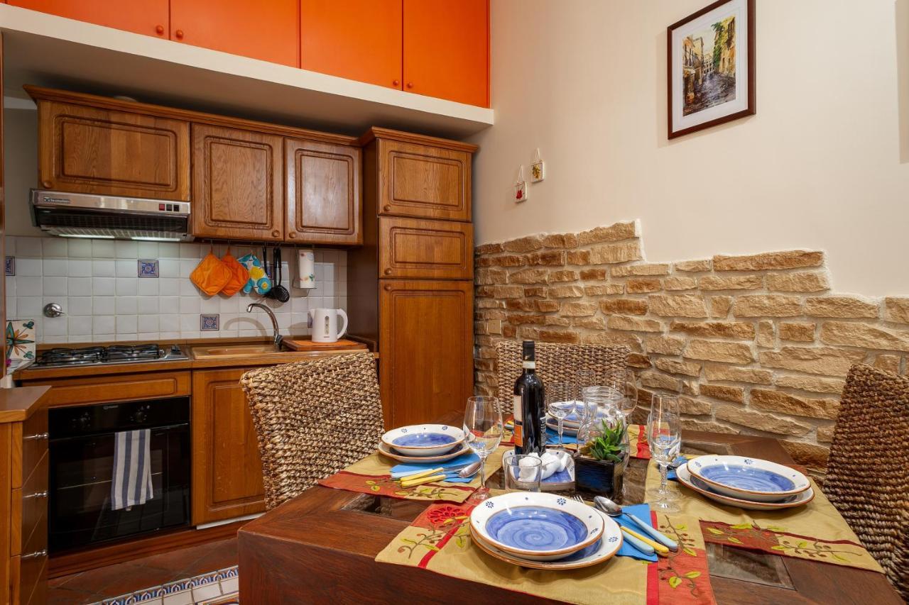 Colosseo Residenza Sette Sale โรม ภายนอก รูปภาพ